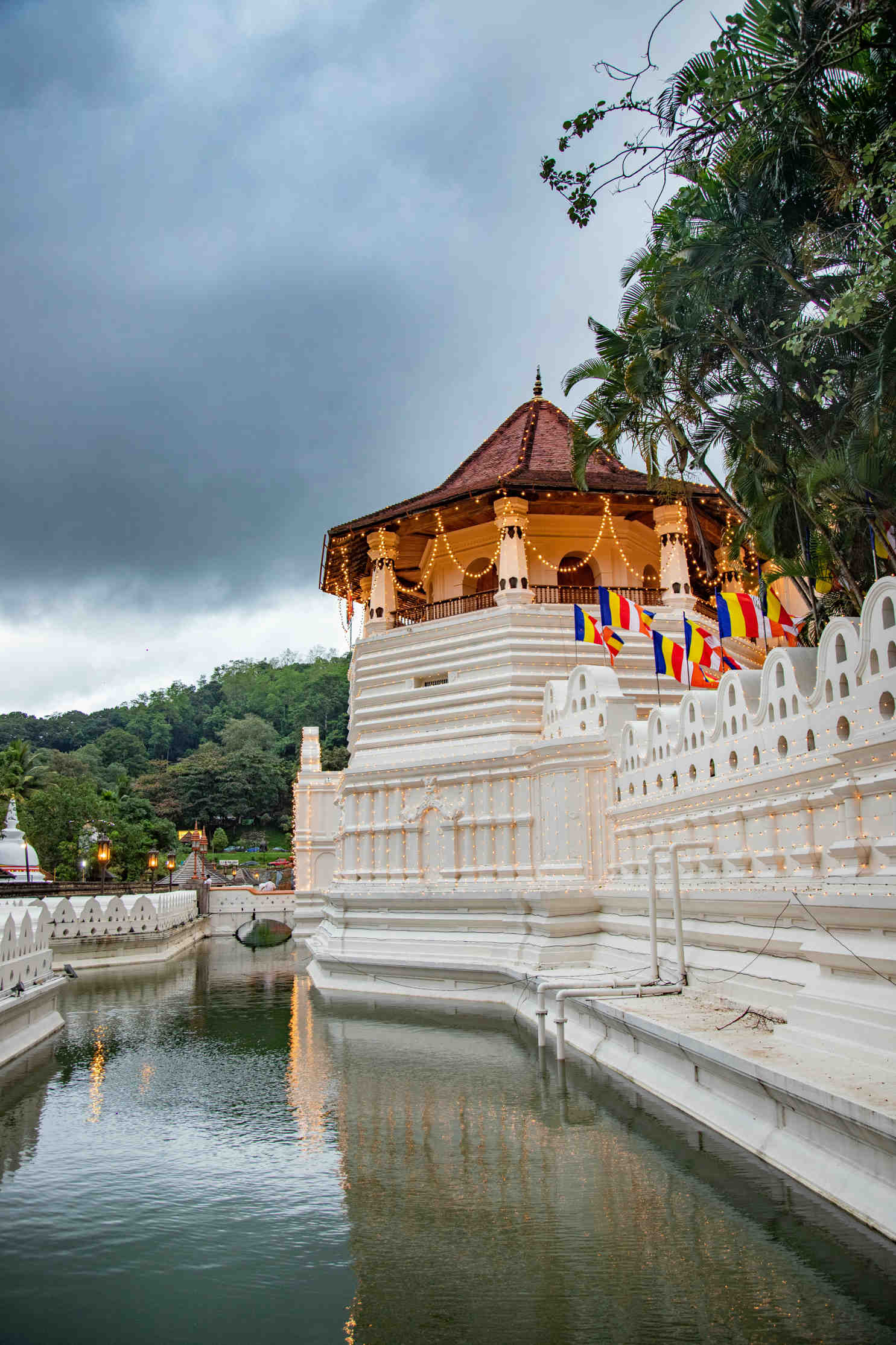 Home chathura anuradha su... imresizer (1)